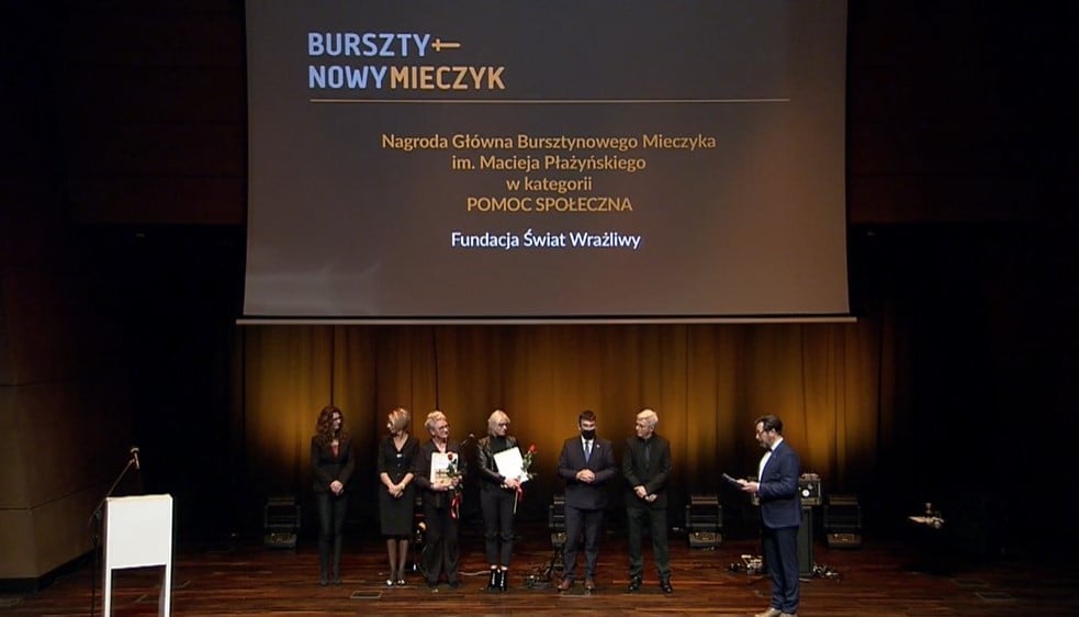 bursztynowy mieczyk